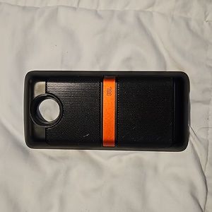 Moto Z speaker attachment